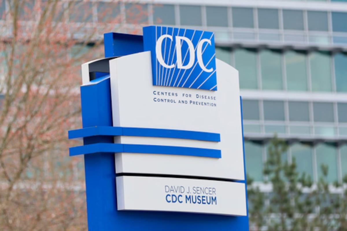 Autoridades suspenden publicación de estudio sobre vacuna contra el COVID
