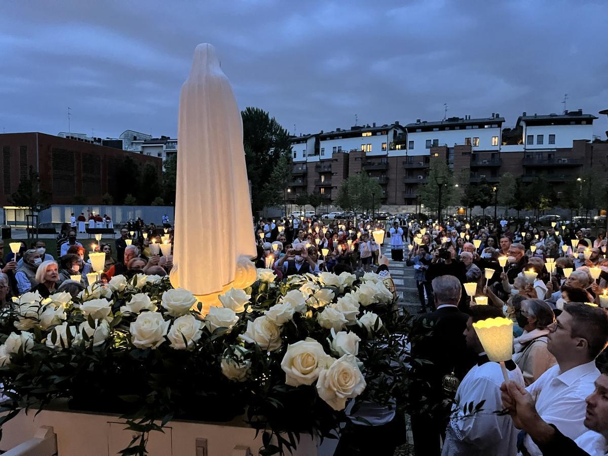 Regina del cielo, rallegrati! Alleluia! Regina del cielo, rallegrati! Alleluia!