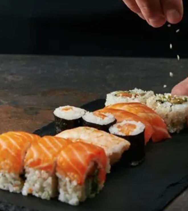 🍣 Apprends l’art des sushis lors d’un atelier de cuisine japonaise à Lille