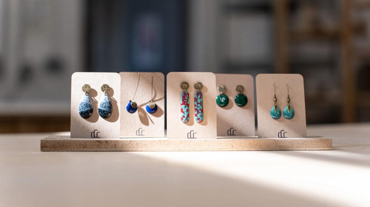 💍 Fabriquez vos boucles d’oreilles en émaillage sur cuivre 💍 Fabriquez vos boucles d’oreilles en émaillage sur cuivre