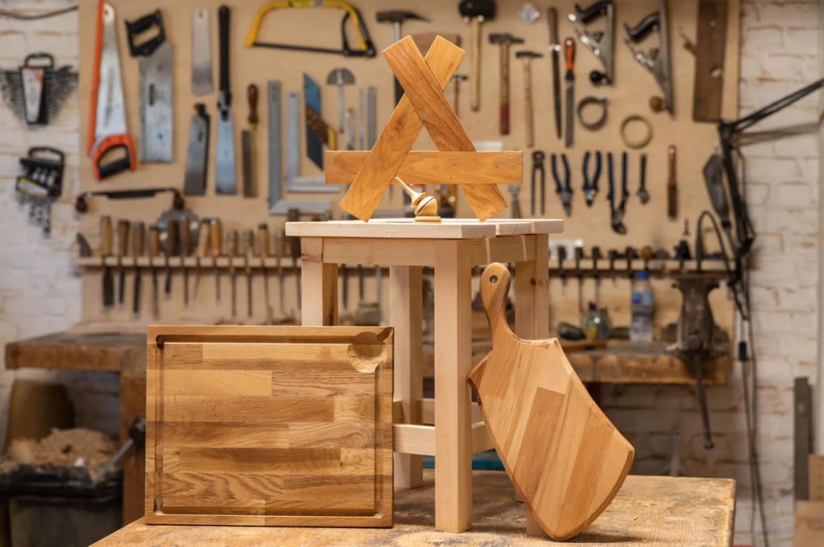 🪵 Fabrique ta planche à découper en bois avec Quentin à Lille 🪵 Fabrique ta planche à découper en bois avec Quentin à Lille