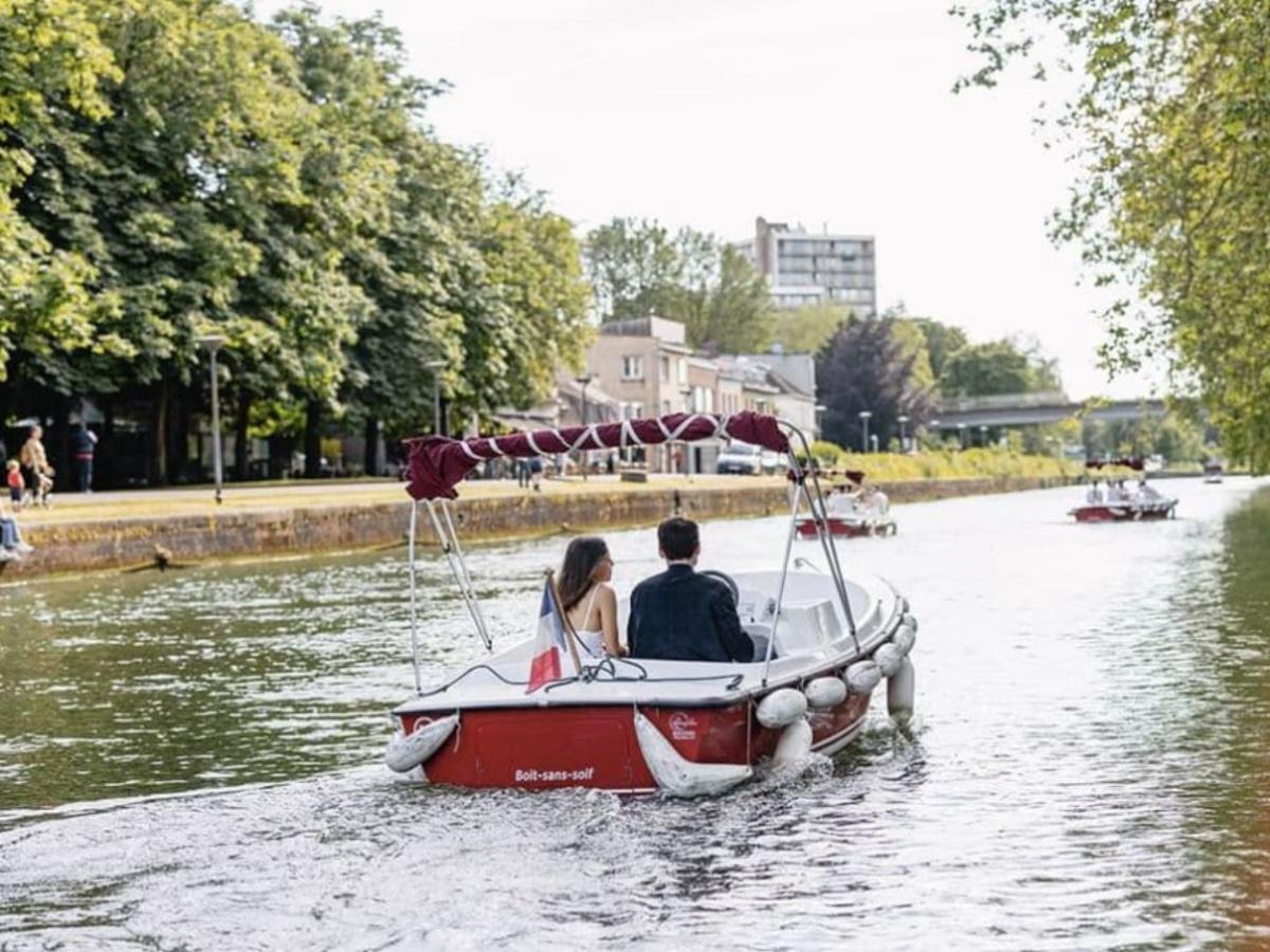 ⛵ Loue ton bateau électrique sur la Deûle avec Marin d'Eau Douce