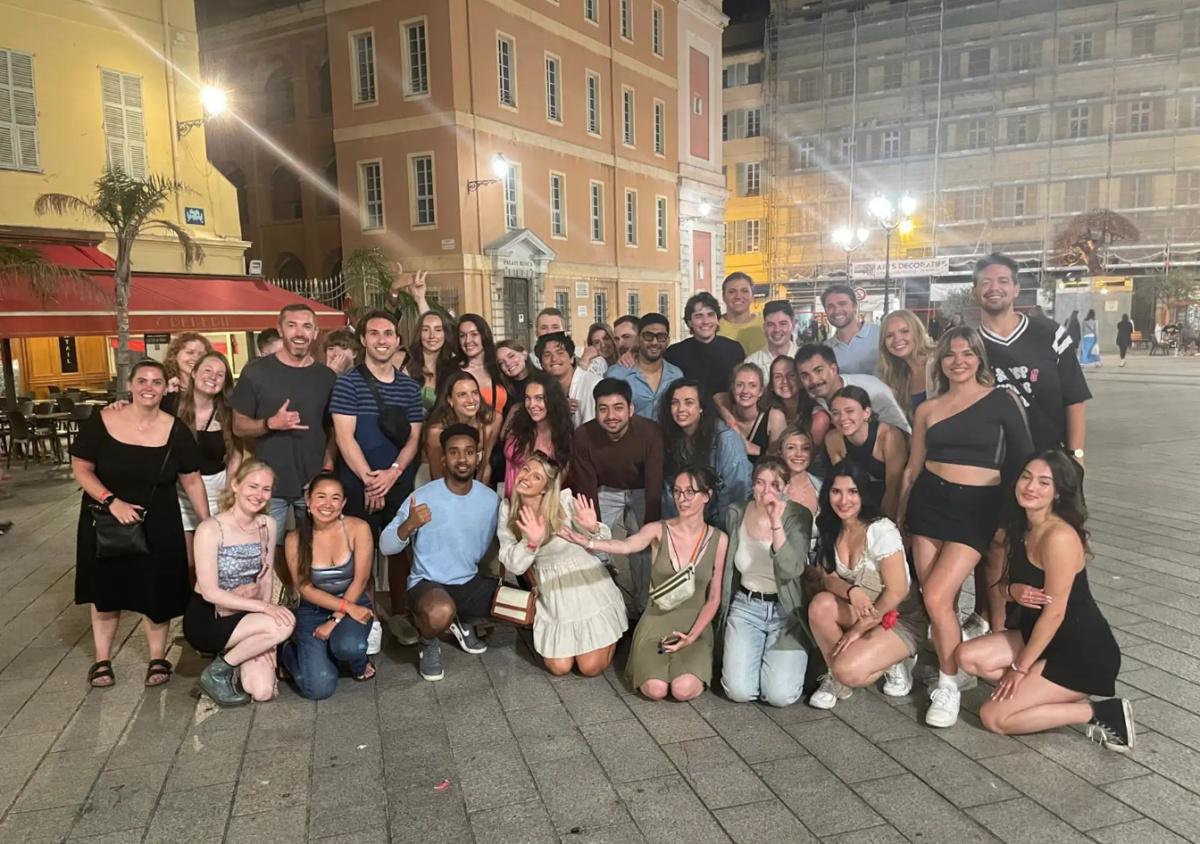 🍻 Ultimate Pub Crawl : La tournée des bars internationale à Lille 🍻 Ultimate Pub Crawl : La tournée des bars internationale à Lille