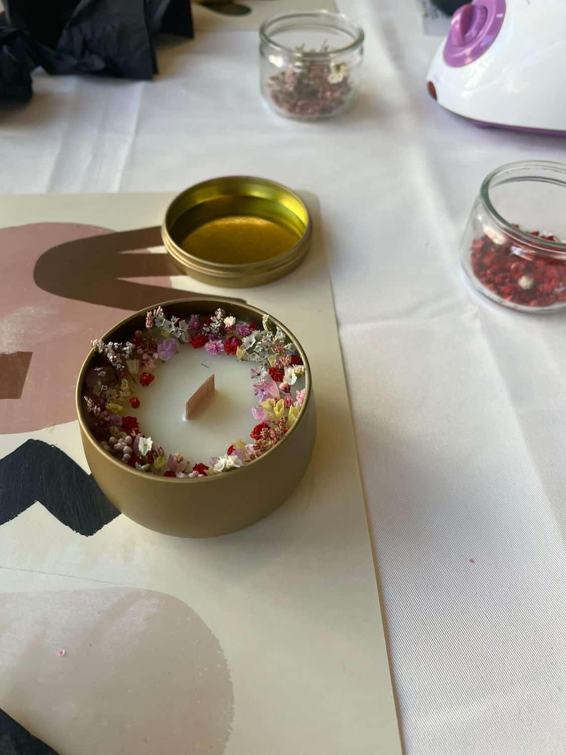 ⭐️ Atelier créatif : Bougie parfumée fleurie