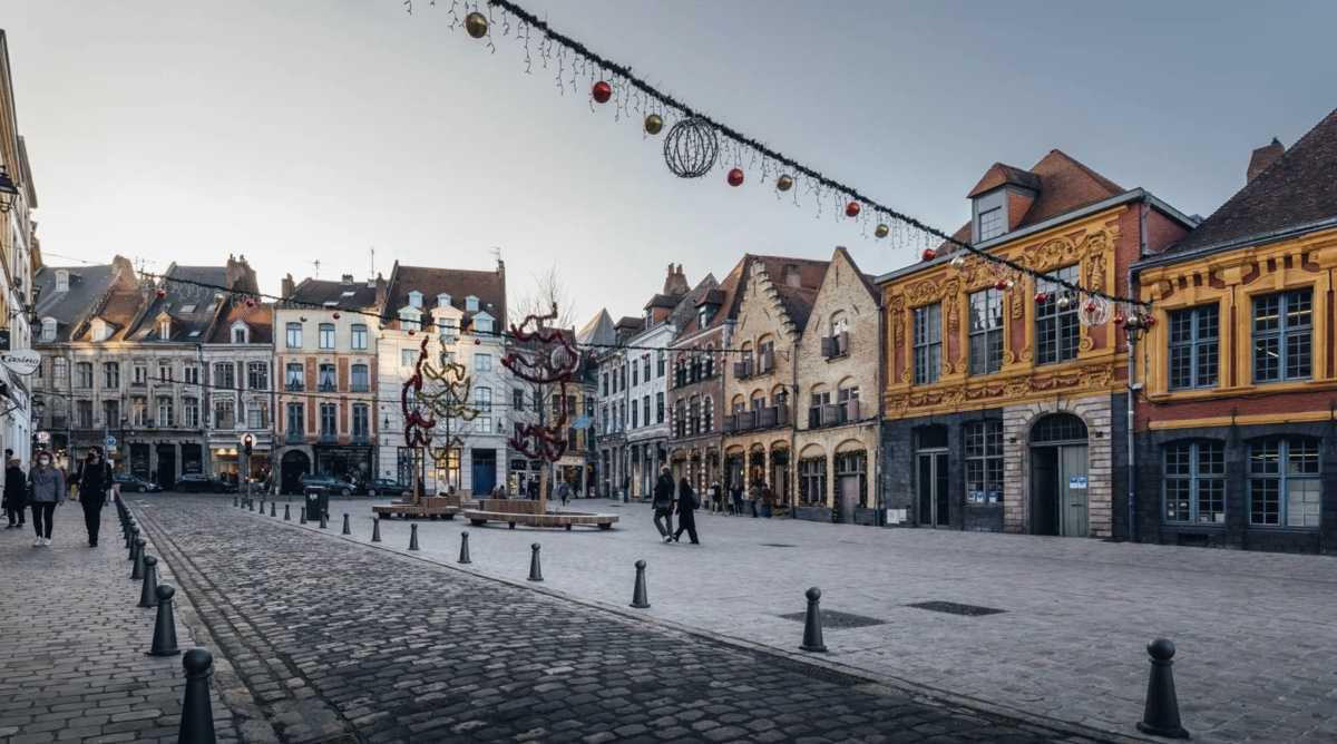 Visiter le Vieux-Lille en 2026 : Le Guide Complet du Quartier Historique Visiter le Vieux-Lille en 2026 : Le Guide Complet du Quartier Historique