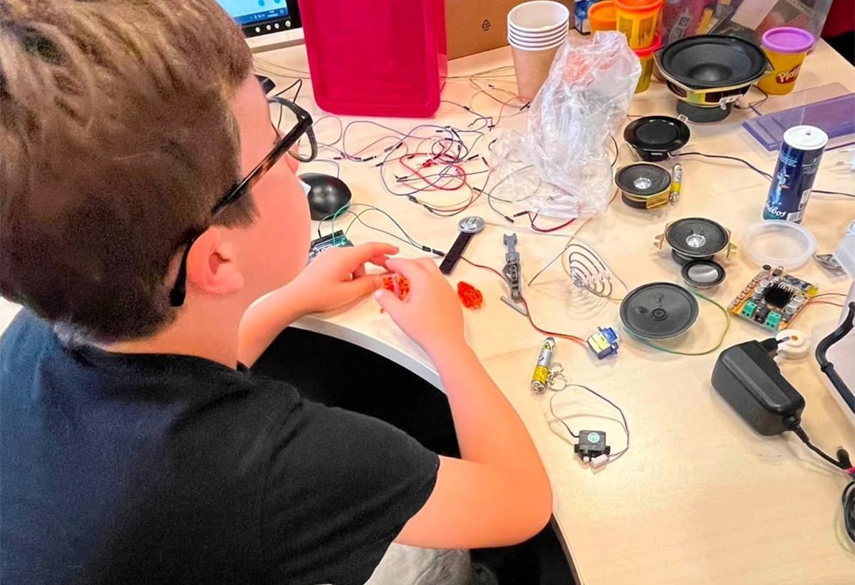 Atelier robots artistiques à Lomme