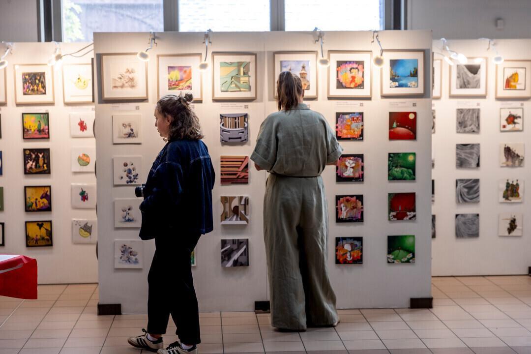 111 des Arts : dernier jour de l'exposition-vente à la Halle aux Sucres 111 des Arts : dernier jour de l'exposition-vente à la Halle aux Sucres