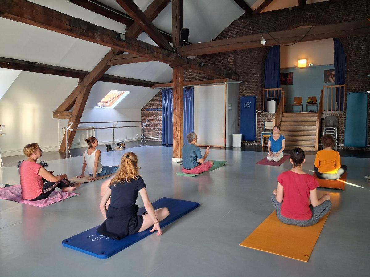 Yoga du mardi soir avec l'ALY, maison de quartier Godeleine Petit Yoga du mardi soir avec l'ALY, maison de quartier Godeleine Petit