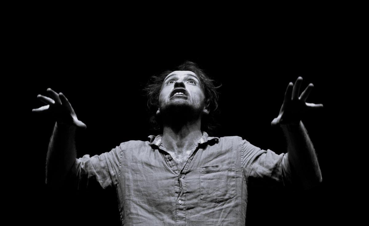 VIVA : Petite odyssée dans un trou noir au Théâtre de la Verrière VIVA : Petite odyssée dans un trou noir au Théâtre de la Verrière
