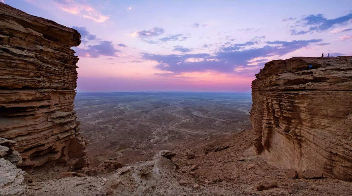 Edge of the World - حافة العالم Edge of the World - حافة العالم