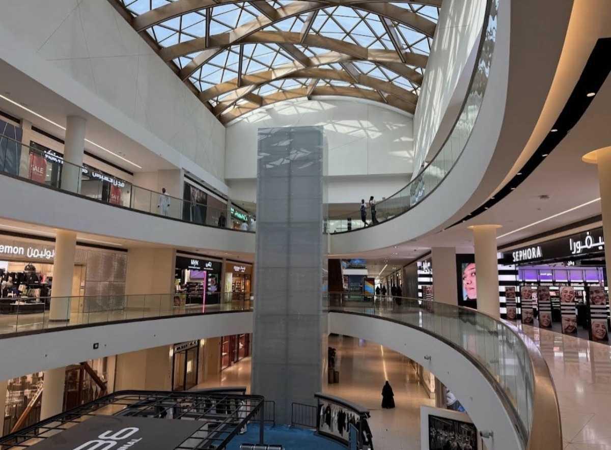 Al Faisaliah Tower - برج الفيصلية Al Faisaliah Tower - برج الفيصلية