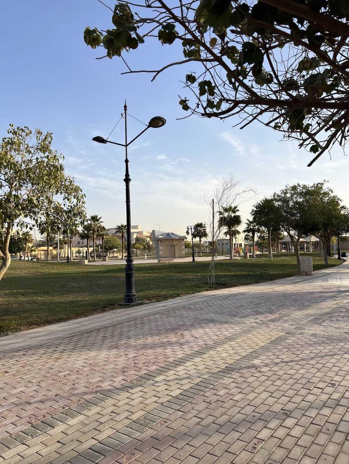 Al Hamra Park - منتزه الحمراء Al Hamra Park - منتزه الحمراء