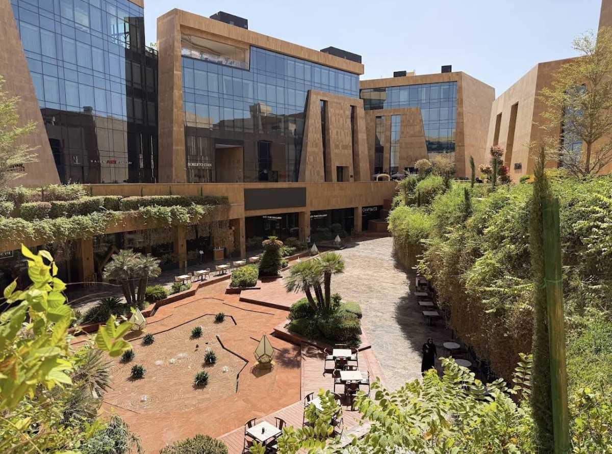 VIA RIYADH - ڤيا رياض VIA RIYADH - ڤيا رياض