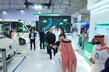 معرض المركبات الكهربائية ومكوناتها