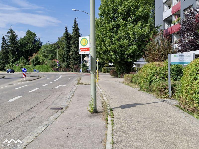 Bushaltestelle Bismarckstr./Frundsbergstr. Bushaltestelle Bismarckstr./Frundsbergstr.