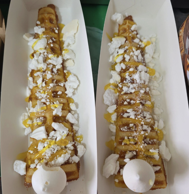 Siciliana Lemon sauce with meringue pieces