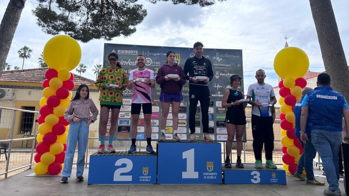 Fran Climent y Roberto Sabuco, del C.A. Elche Runners, brillan con podios en el Trail Puntes Gonsálvez y la 5K de Jacarilla Fran Climent y Roberto Sabuco, del C.A. Elche Runners, brillan con podios en el Trail Puntes Gonsálvez y la 5K de Jacarilla