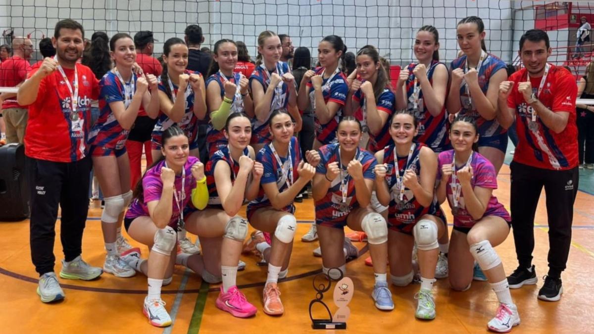 El Club Voleibol Elche femenino, subcampeón de la Comunitat Valenciana, se clasifica para el Campeonato de España