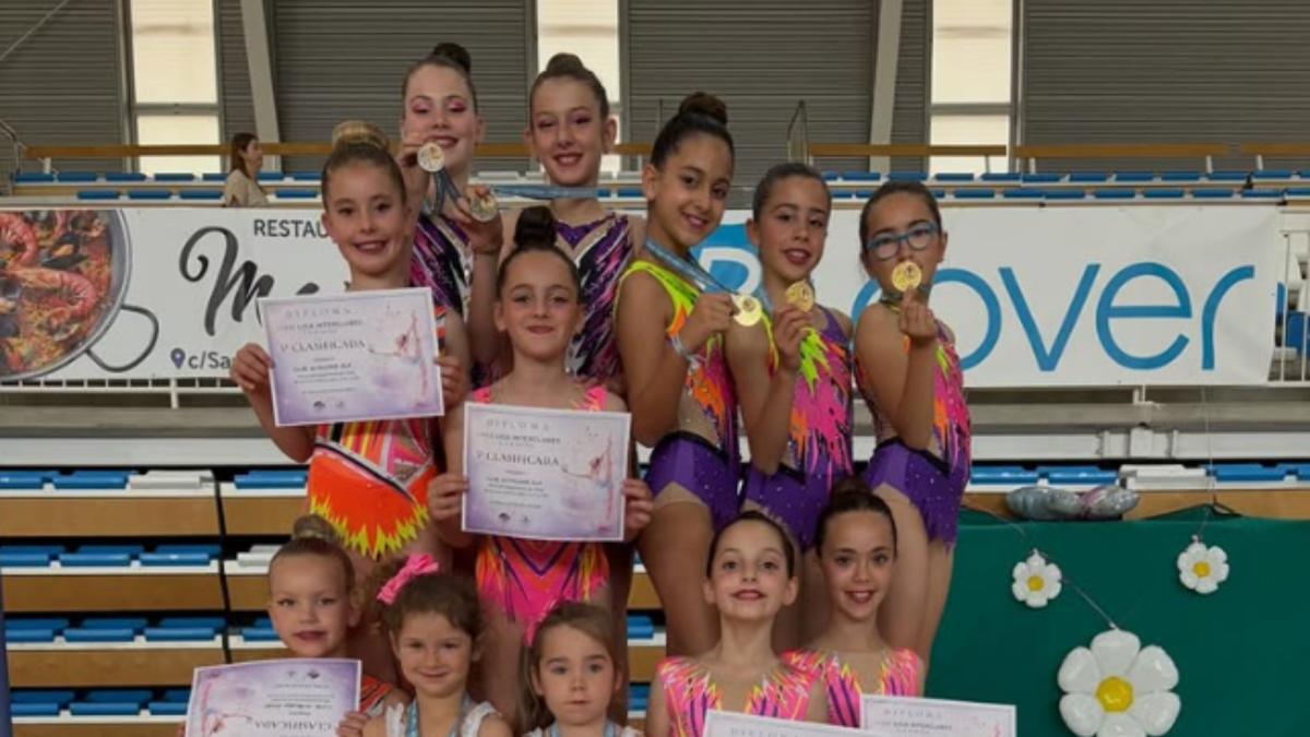 Gimnastas ilicitanas arrasan en la primera fase de la liga Interclubs con tres oros y una plata