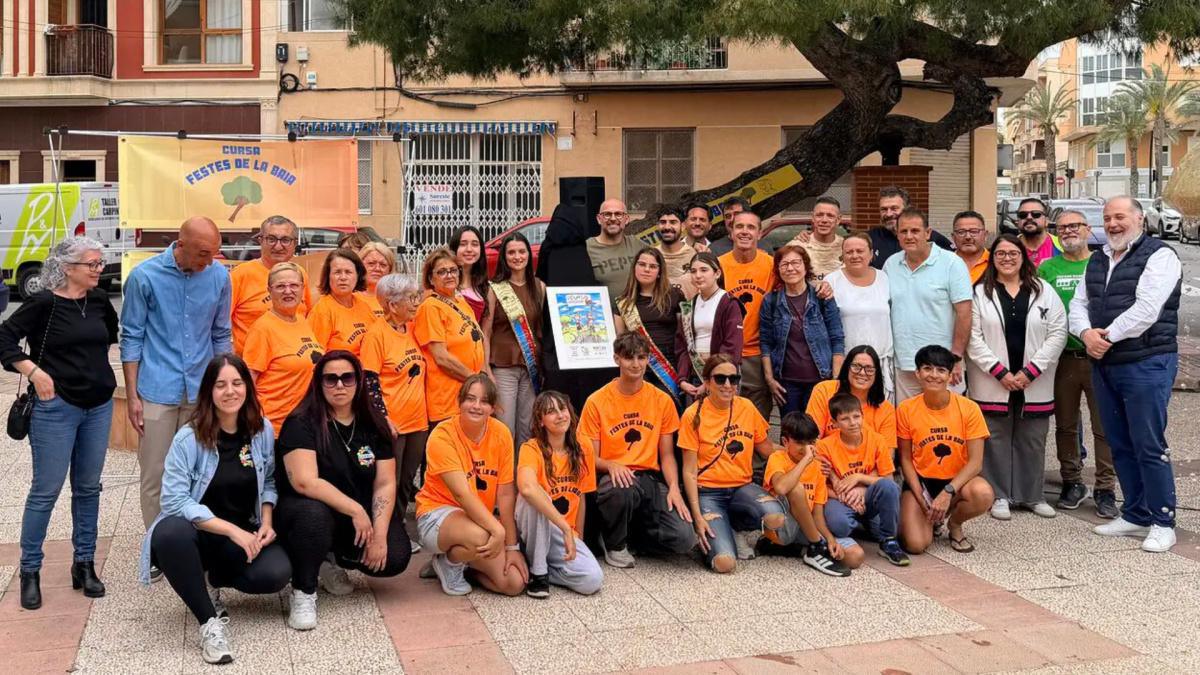 La V Cursa Festes de La Baia arranca con la presentación de su cartel, obra de una alumna del CEIP La Baia La V Cursa Festes de La Baia arranca con la presentación de su cartel, obra de una alumna del CEIP La Baia