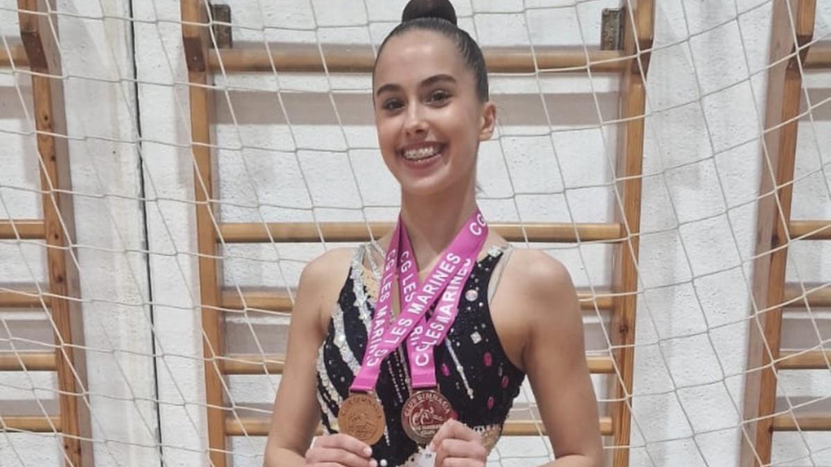Adriana Rodríguez suma plata y bronce en pelota y aro en el Torneo Les Marines