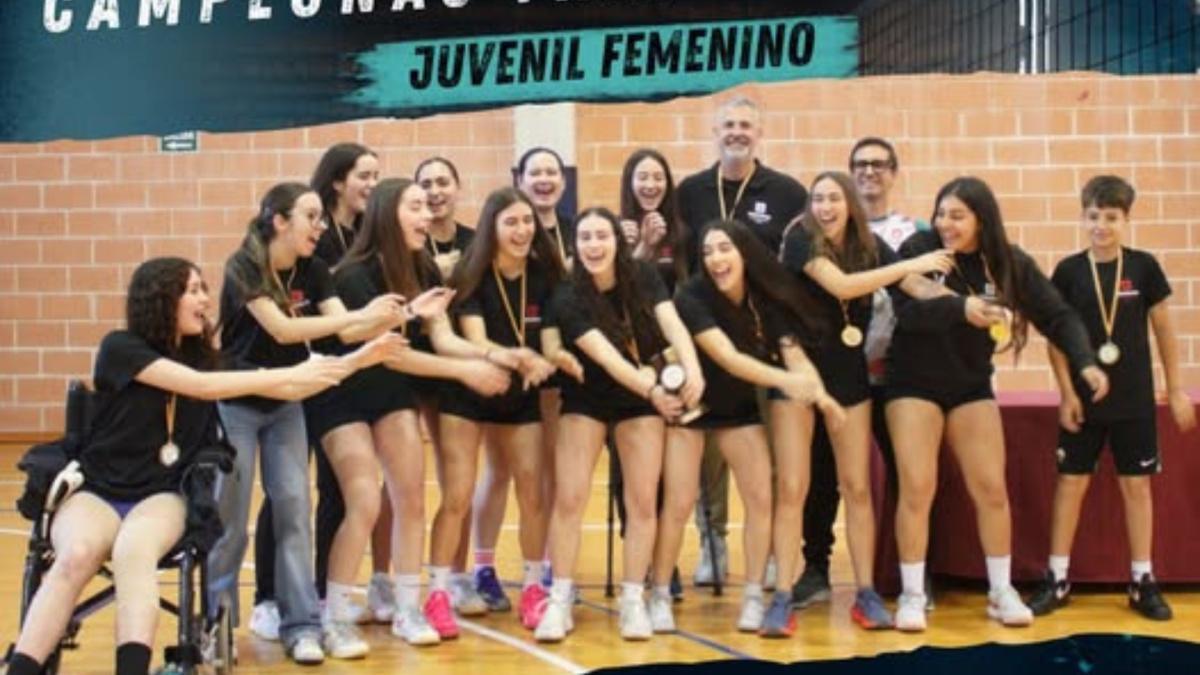 El equipo juvenil femenino de voleibol del CD Salesianos Elche asciende a Primera División El equipo juvenil femenino de voleibol del CD Salesianos Elche asciende a Primera División