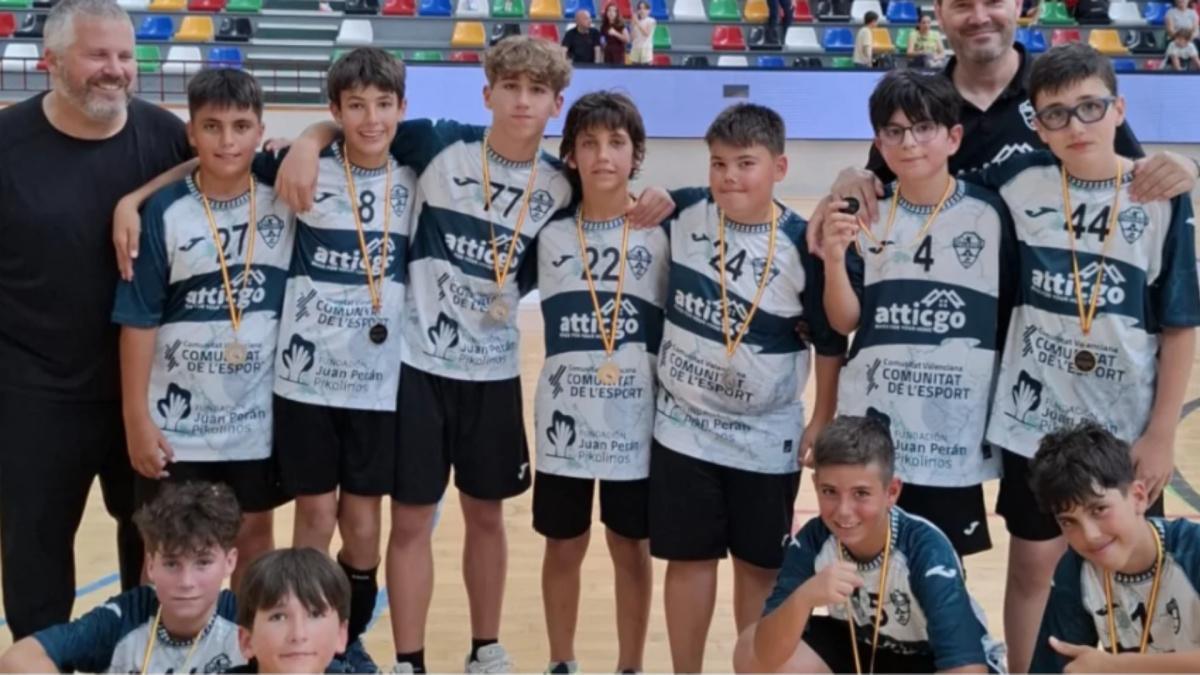 El Club Balonmano Elche logra dos subcampeonatos provinciales en la categoría alevín