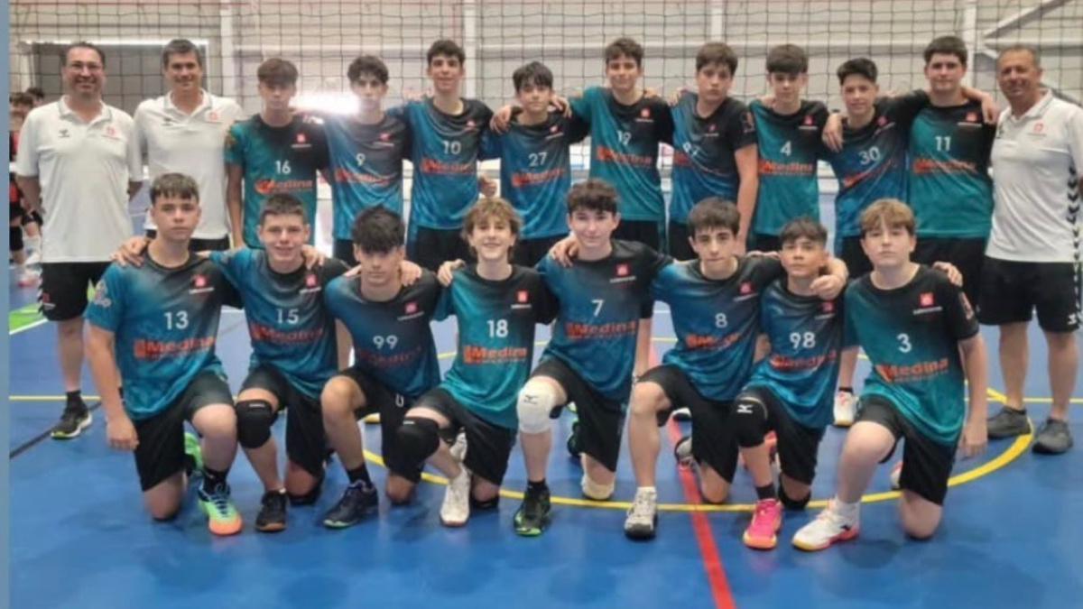El CD Salesianos Elche logra el subcampeonato de España infantil masculino de voleibol en Castellón