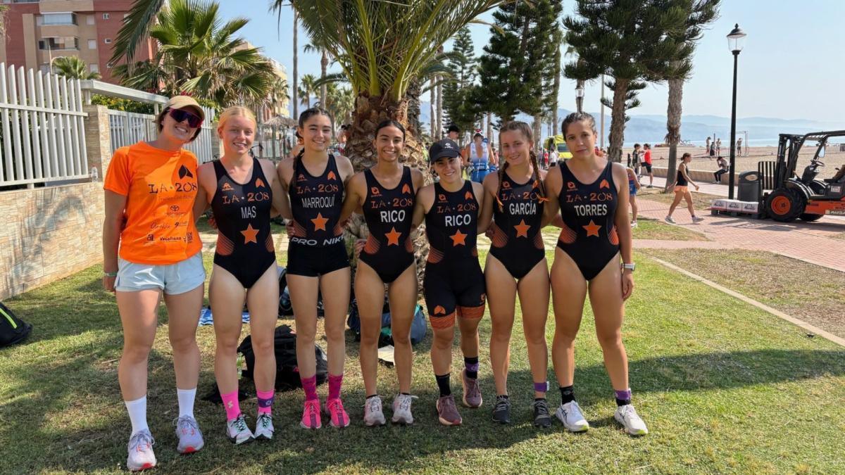 El equipo femenino del LA 208 sube al podio en Roquetas y el masculino queda a un punto del ascenso El equipo femenino del LA 208 sube al podio en Roquetas y el masculino queda a un punto del ascenso