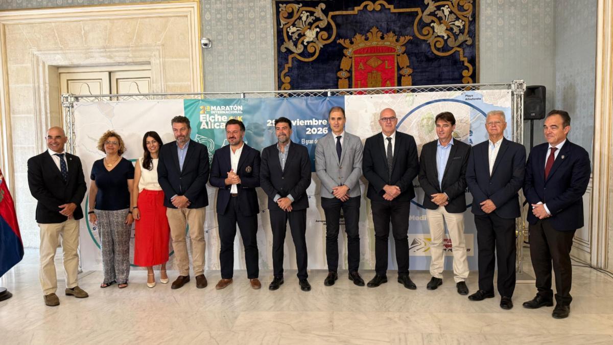 La II Maratón Internacional Elche-Alicante estrenará recorrido con salida en el Palacio de Altamira y paso por el Palmeral La II Maratón Internacional Elche-Alicante estrenará recorrido con salida en el Palacio de Altamira y paso por el Palmeral