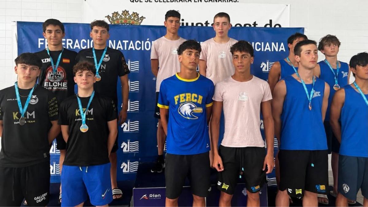 El KZM Elche Club Natación logra un doblete autonómico con Manuel Martínez y la mínima para el Campeonato de España en relevos El KZM Elche Club Natación logra un doblete autonómico con Manuel Martínez y la mínima para el Campeonato de España en relevos