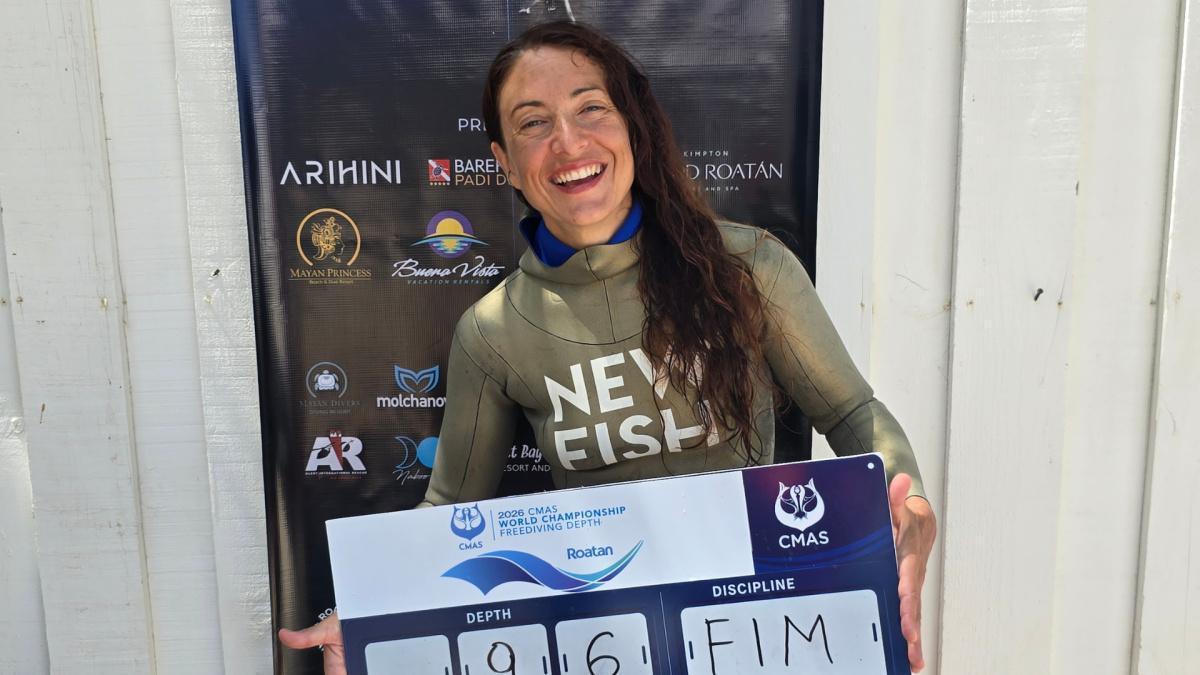 Isabel Sánchez-Arán conquista el bronce mundial en apnea por tercer año consecutivo en el Campeonato del Mundo de Honduras