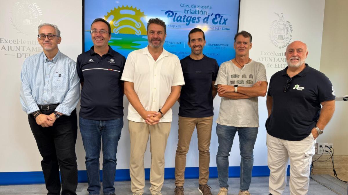Arenales del Sol acoge este fin de semana los Campeonatos de España de Triatlón 'Platges d'Elx' con más de 1.200 deportistas Arenales del Sol acoge este fin de semana los Campeonatos de España de Triatlón 'Platges d'Elx' con más de 1.200 deportistas