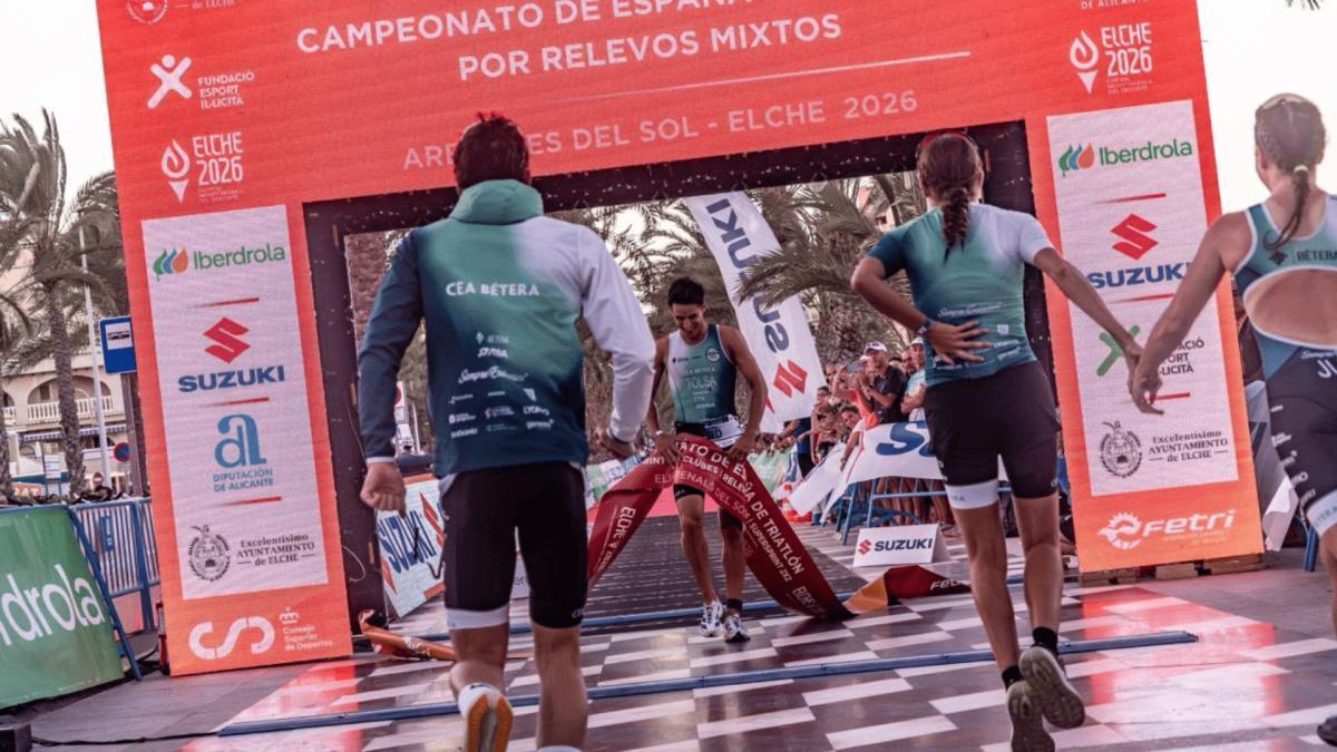 Arenales del Sol decide este domingo los campeones, ascensos y descensos de las ligas nacionales de triatlón Arenales del Sol decide este domingo los campeones, ascensos y descensos de las ligas nacionales de triatlón