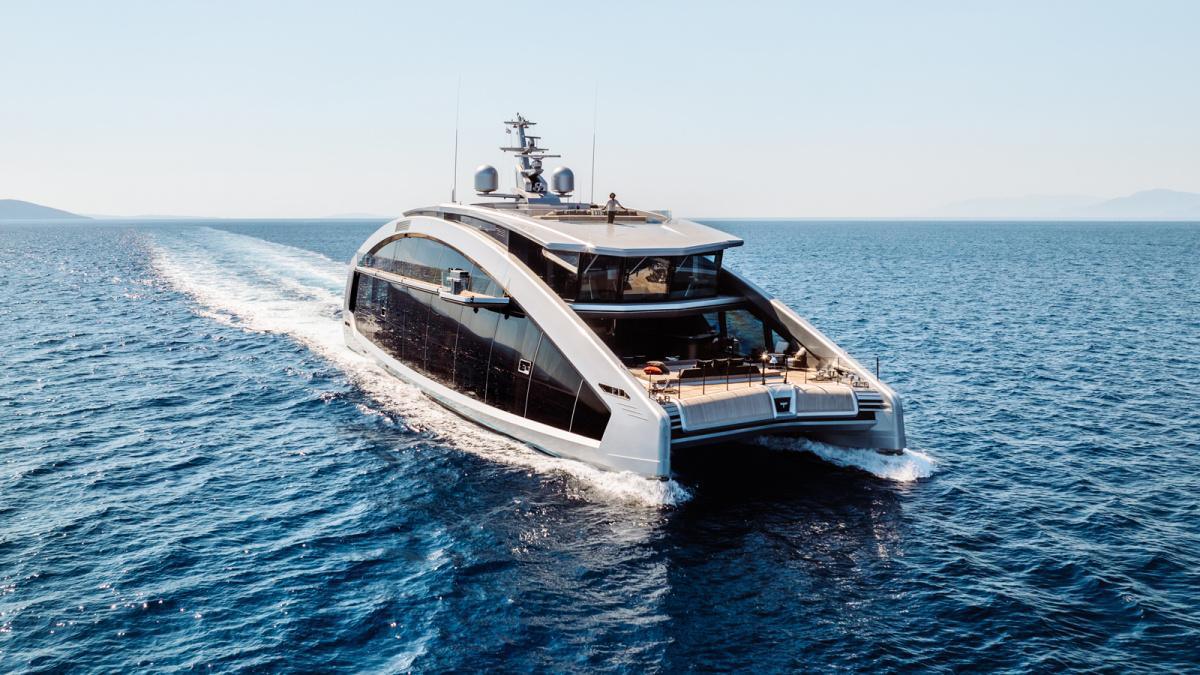 « THIS IS IT » : le catamaran futuriste de Tecnomar qui redéfinit le yachting ultra-luxe