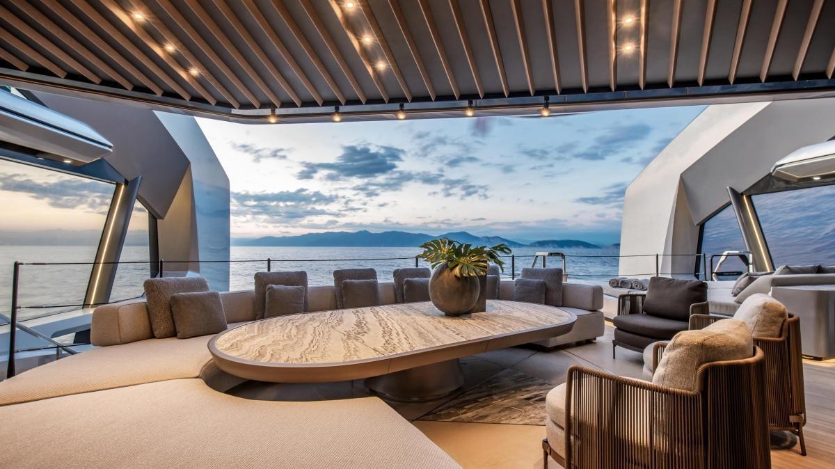« THIS IS IT » : le catamaran futuriste de Tecnomar qui redéfinit le yachting ultra-luxe