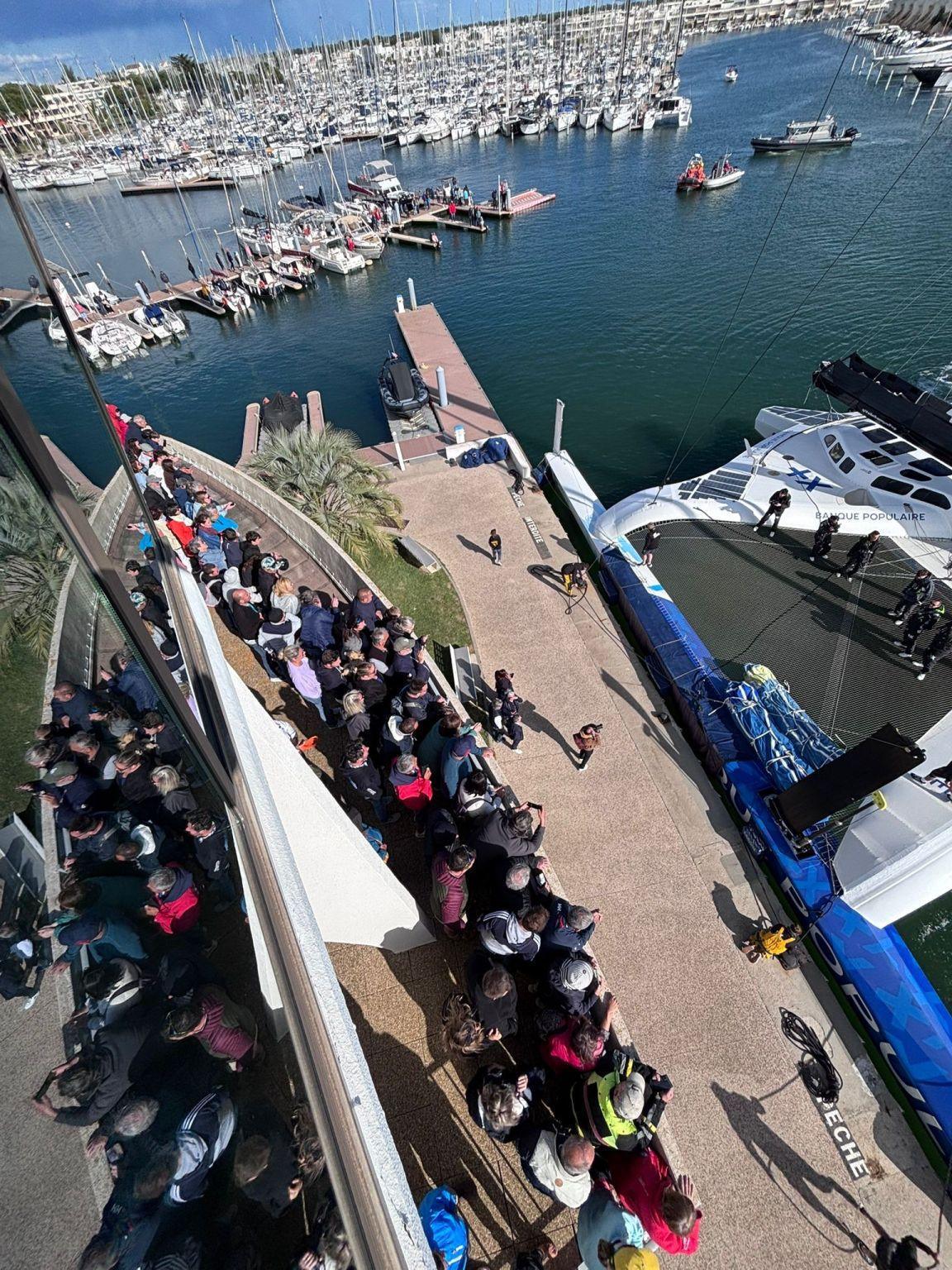 Maxi Banque Populaire XI : le géant des mers fait sensation à Port Camargue Maxi Banque Populaire XI : le géant des mers fait sensation à Port Camargue