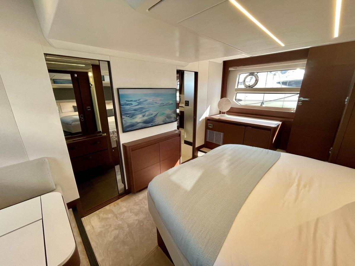 ESPERANZA - Prestige 590