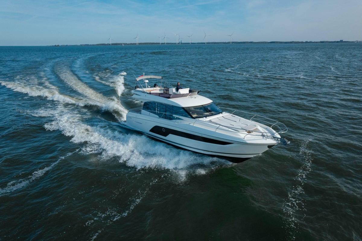 ESPERANZA - Prestige 590