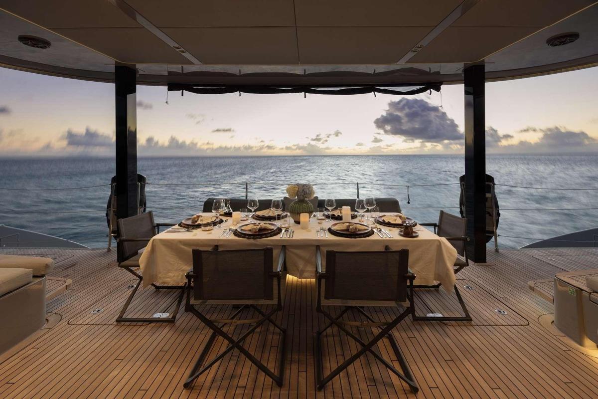 Double Happiness : le superyacht électrique qui redéfinit le luxe en mer