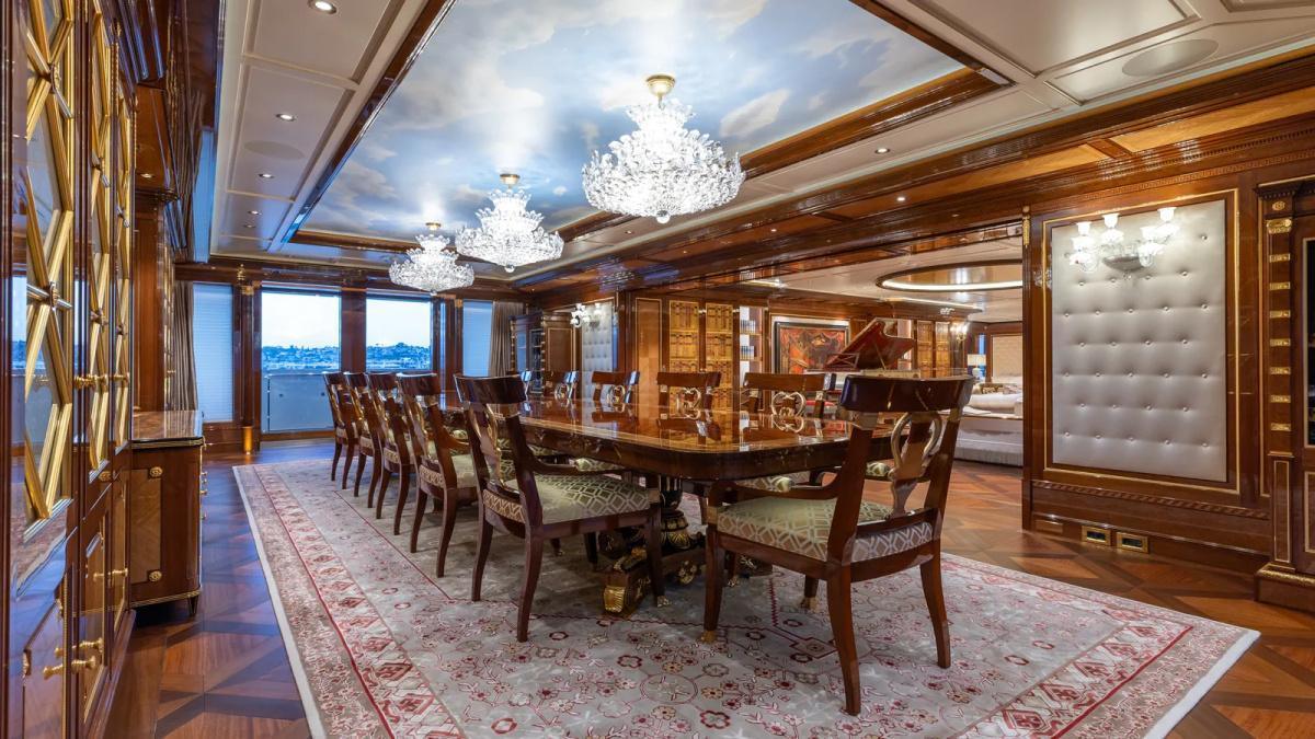 AMADEA : 106 mètres de grâce et de démesure signés Lürssen