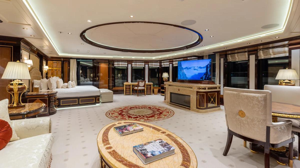 AMADEA : 106 mètres de grâce et de démesure signés Lürssen AMADEA : 106 mètres de grâce et de démesure signés Lürssen