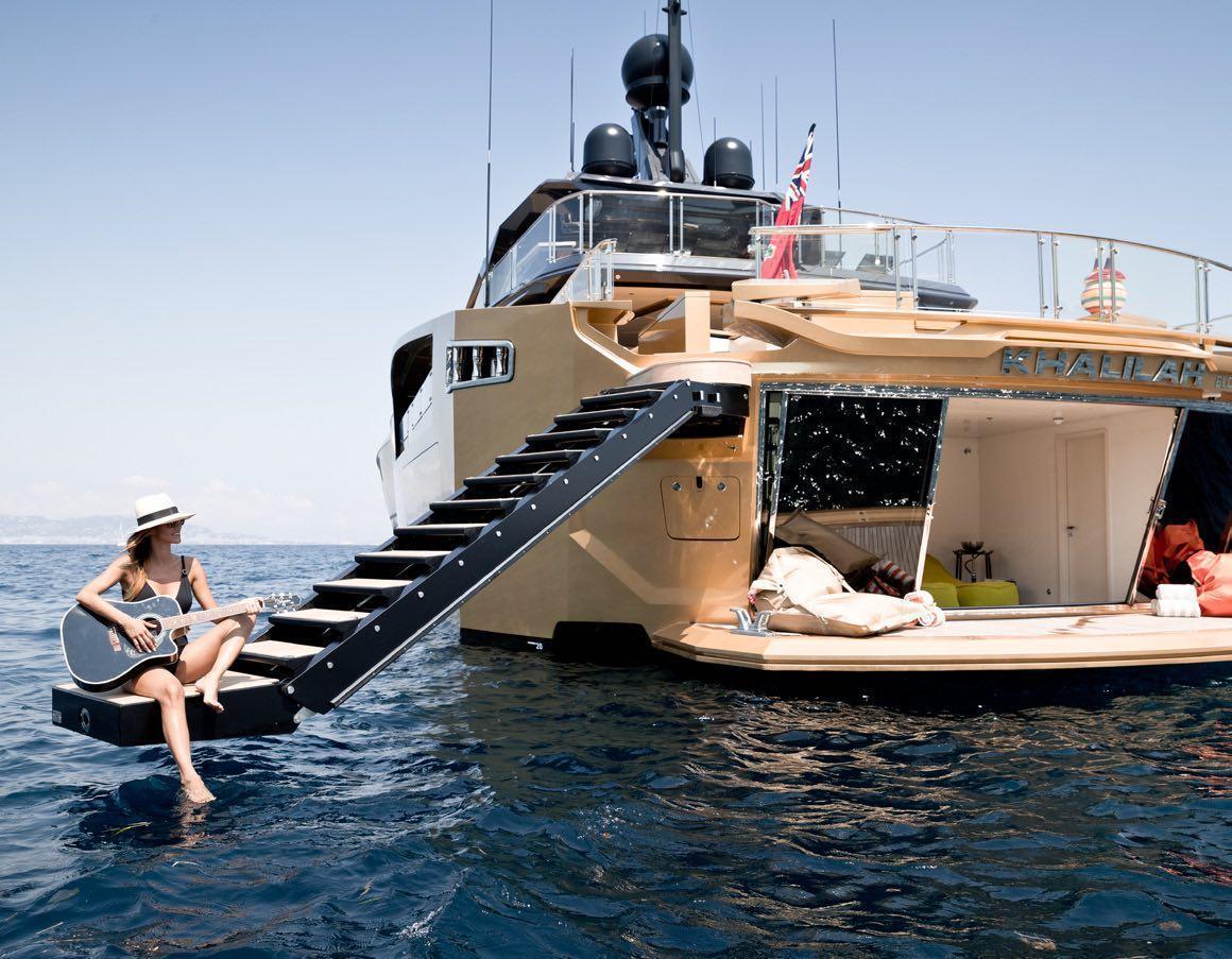 KHALILAH, le premier superyacht entièrement construit en carbone