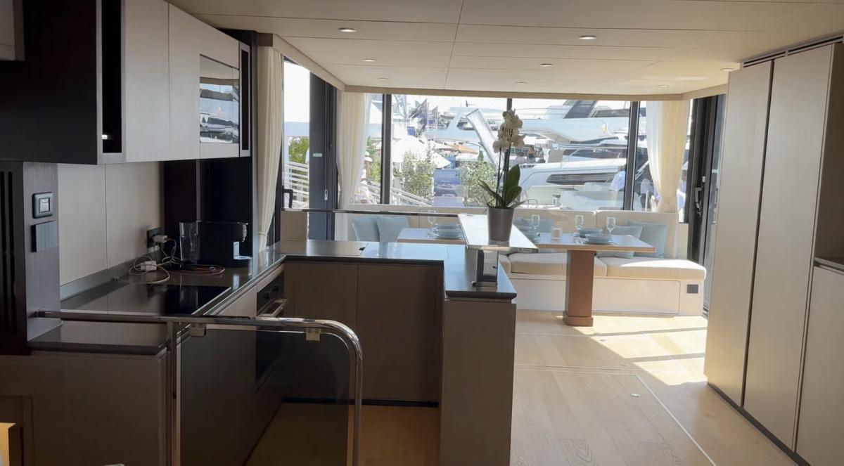 SANTA ELENA : le catamaran solaire de Whisper Yachts qui fait du silence un luxe