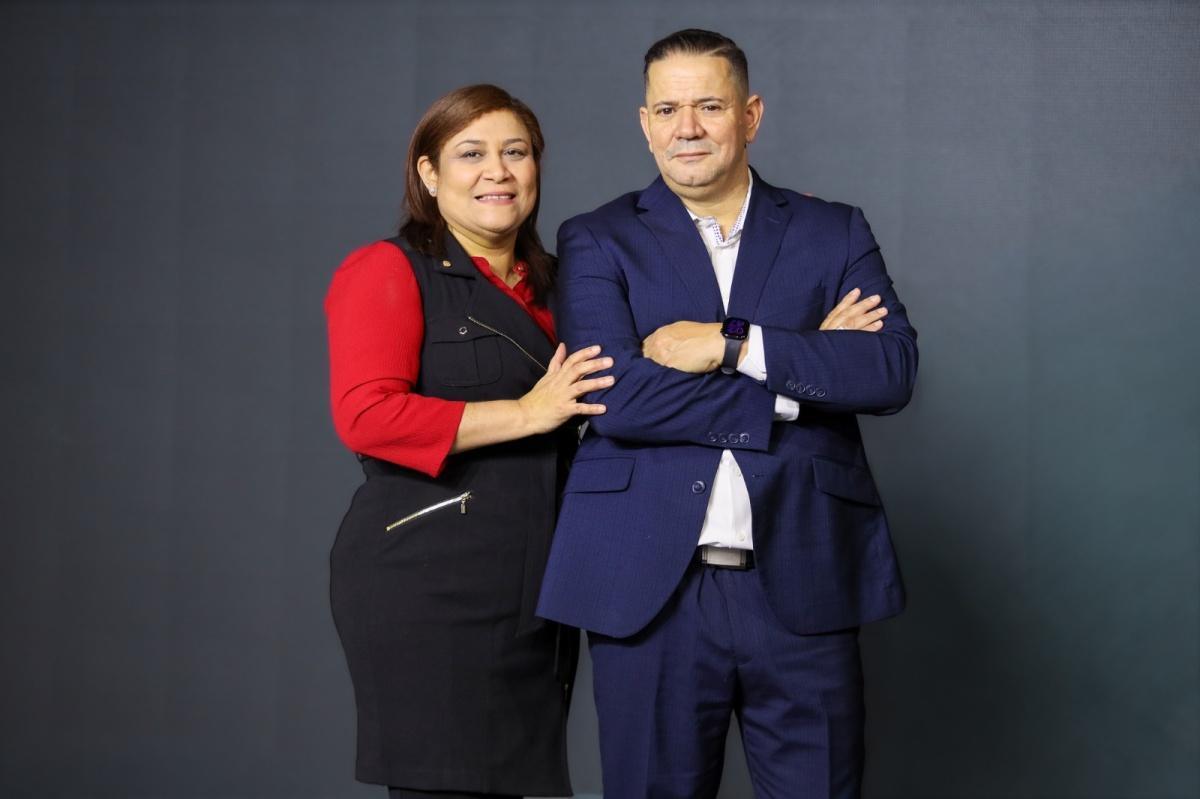 CONOCE A NUESTROS PASTORES