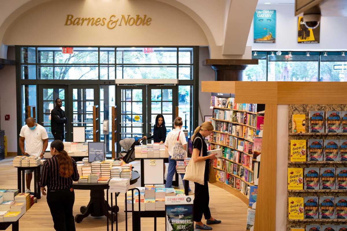 Barnes & Noble (Blackmore Marketplace) – A New Chapter Begins