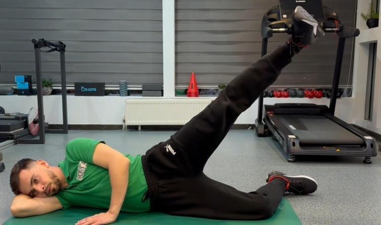#4 Din decubit lateral: picior întins sus–jos (Side-Lying Hip Abduction)