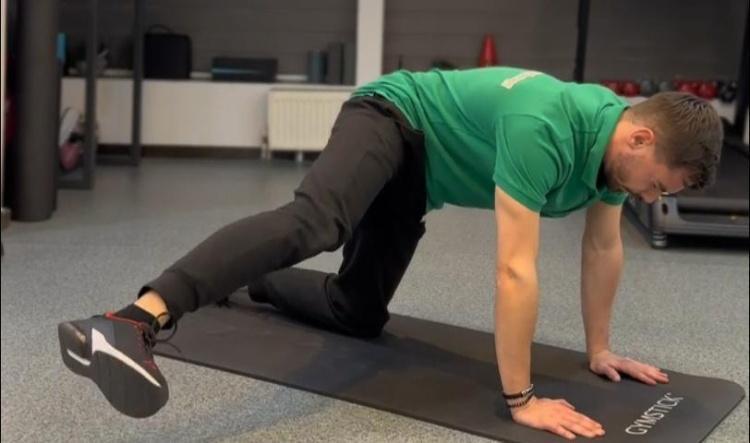 #5 Patrupedie: picior lateral sus–jos (Quadruped Hip Abduction / Fire Hydrant controlat)