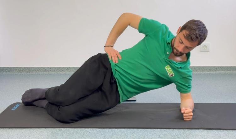 #6 Planșă laterală cu genunchii îndoiți (Side Plank – knees bent)