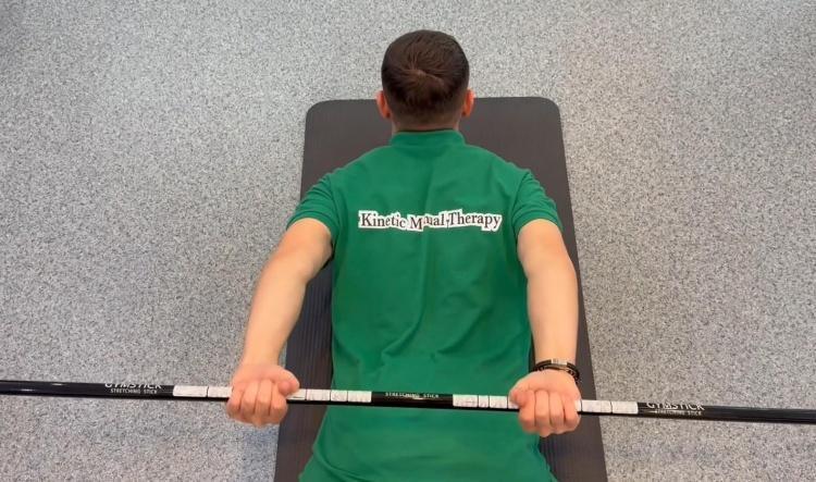 #10 Băț pe burtă la spate – extensii (Prone back extension with stick)